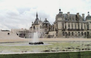 Экскурсия в замок Шантийи. Музей живой лошади и конное представление