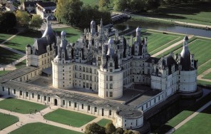 Экскурсия по самым знаменитым замкам Луары: Шенонсо, Амбуаз, Шамбор