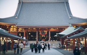 Токио - город двух дыханий. От ладана до неона.