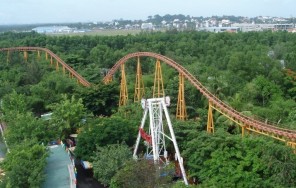 Парк аттракционов 